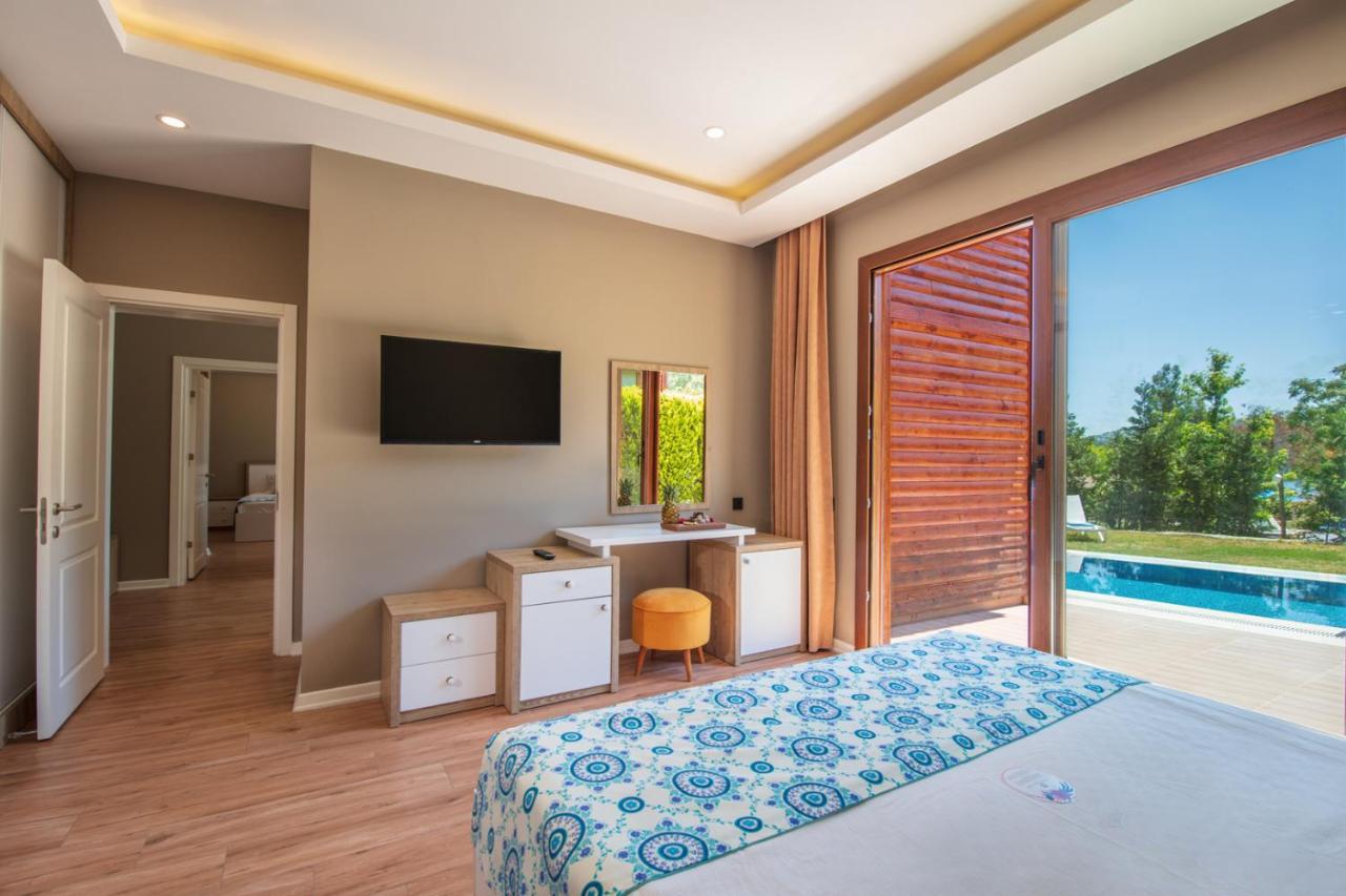 The Bay Beach Club Фетие Екстериор снимка